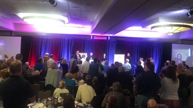 Christus Vincit: Bishop Schneiderâ€™s Blessing