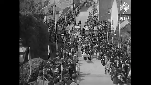 Worth Youth Day Cracks Up as  YouTubeâ€™s Cracks Down